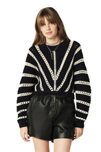 Load image into Gallery viewer, Gardy Short Sweater