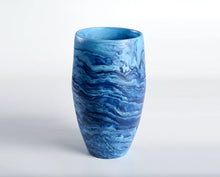 Load image into Gallery viewer, Classic Medium Vase