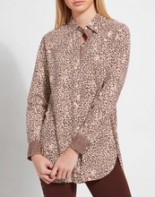 Load image into Gallery viewer, Schiffer with Contrast Fabric