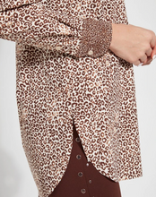 Load image into Gallery viewer, Schiffer with Contrast Fabric