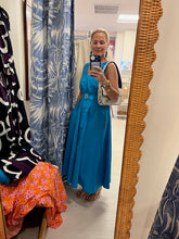 Load image into Gallery viewer, Belted V Neck Dress
