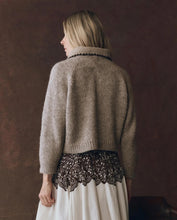 Load image into Gallery viewer, Crochet Collar Pullover

