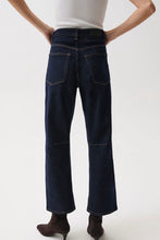Load image into Gallery viewer, Beau Seamed Pant

