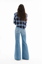 Load image into Gallery viewer, Crosby Flannel
