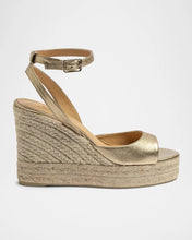 Load image into Gallery viewer, Blair Metallic Gold Wedge
