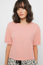 Load image into Gallery viewer, Boxy Tee Apricot
